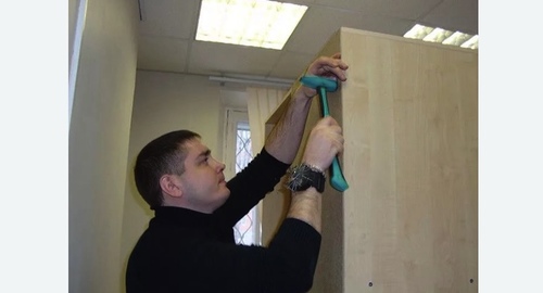 Разборка и сборка мебели в офисе. Замоскворечье